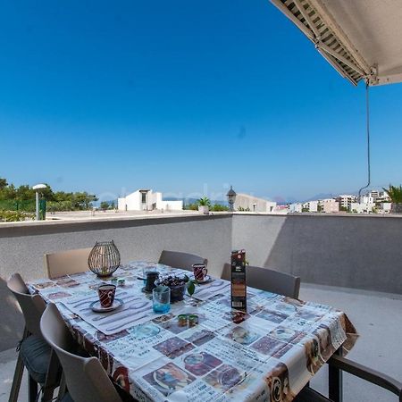 Apartment Vesna With Balcony & Free Parking Makarska Exteriör bild